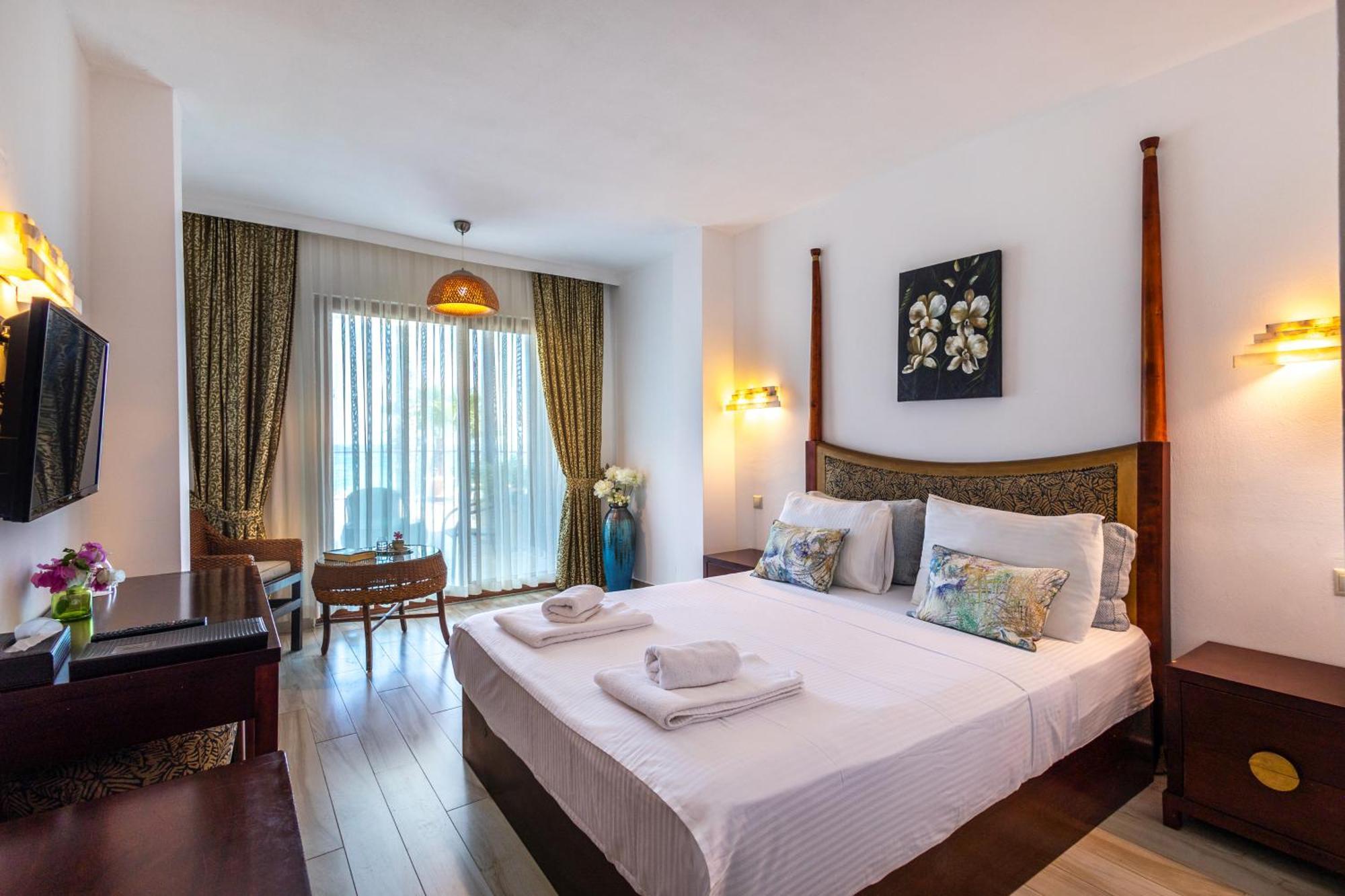 Hotel Ekincik Bagian luar foto